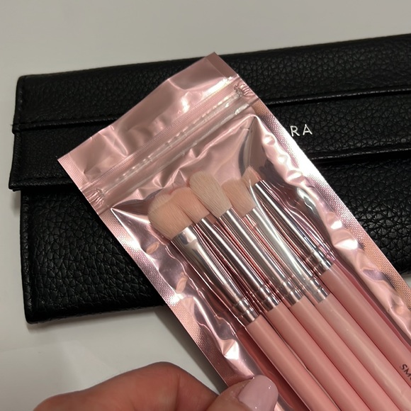 Sephora Makeup Brush Holder with 5 pc Brush Set - Picture 4 of 4